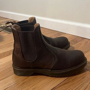 NEW Dr. Martens Boots, EU 39